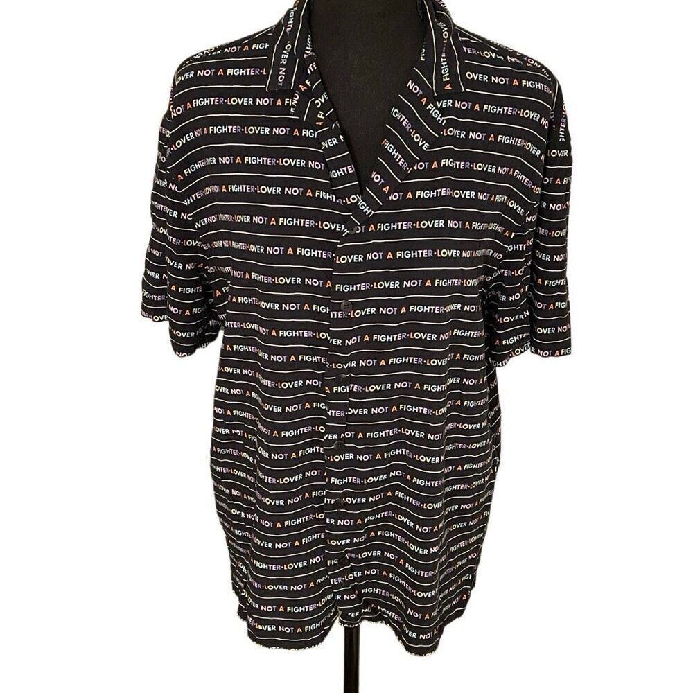 Divided By H&M Lover Not A Fighter Men’s Button Up S/S Shirt